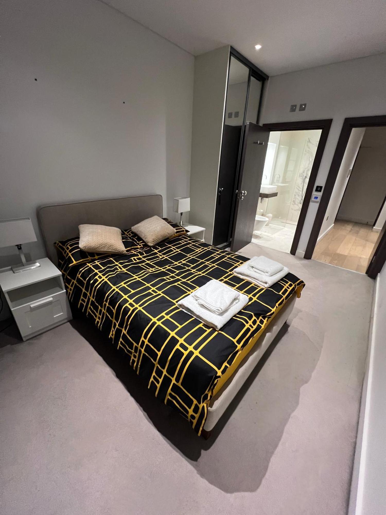 2 Bedroom Next To East Putney Station-central Apartamento Londres